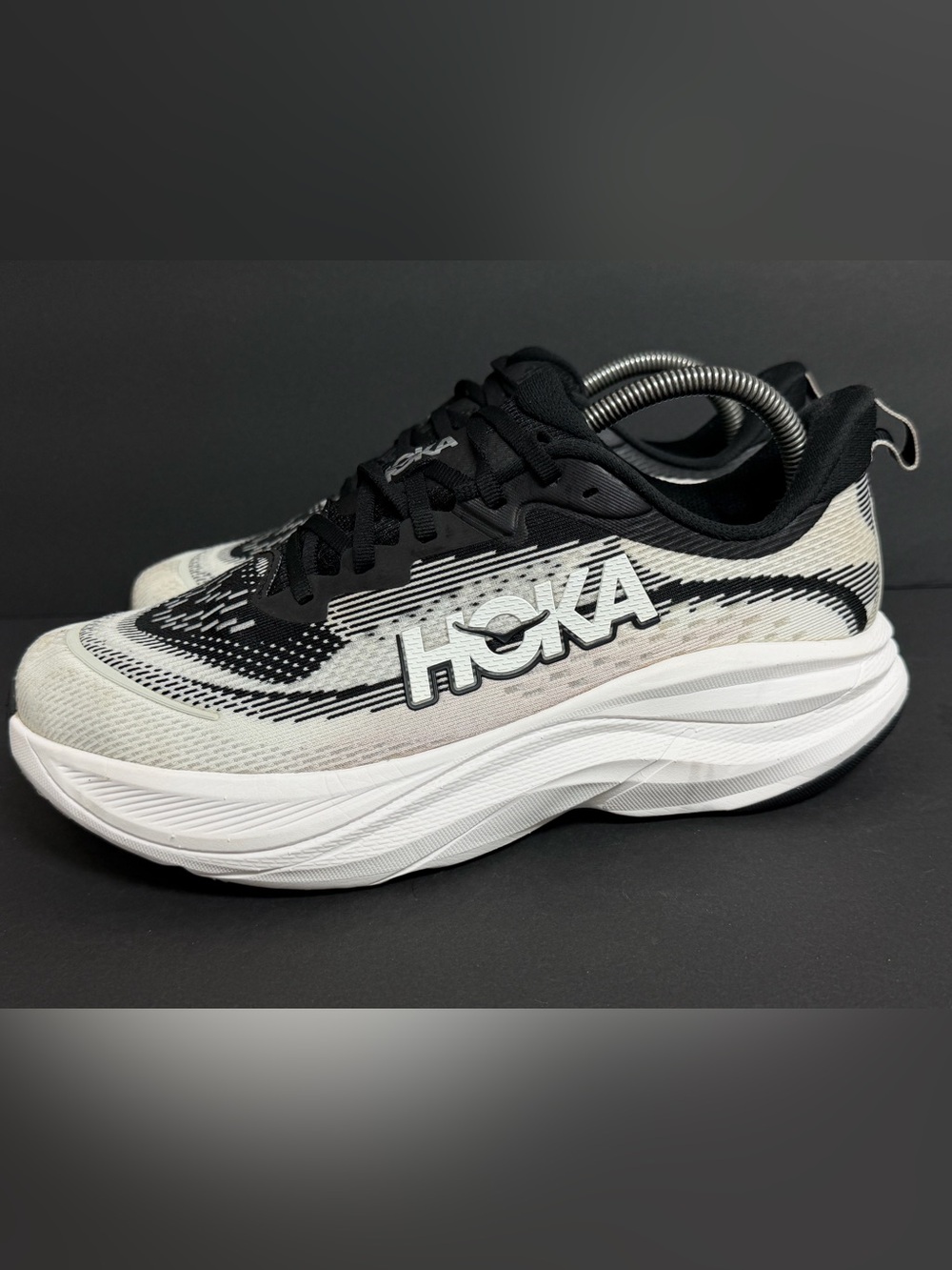 Hoka One One Skyflow Women’s 9.5B Black White Running Shoe Sneaker BARELY WORN